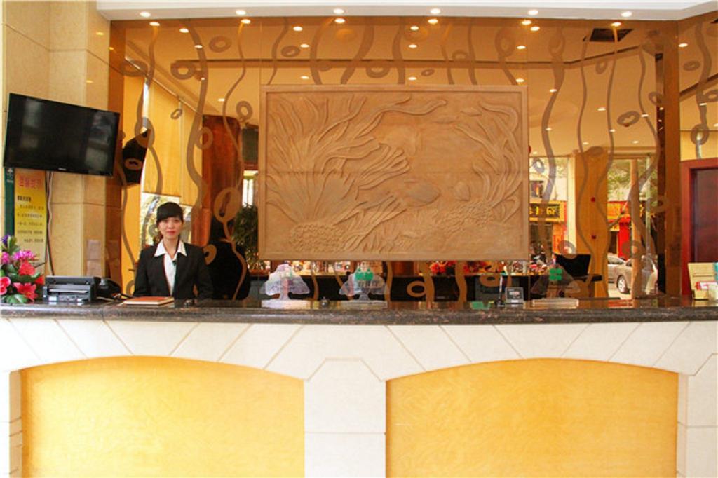 グリーンツリー イン サンヤー フーピン ストリート チンレン ブリッジ エクスプレス ホテル 三亜市 エクステリア 写真